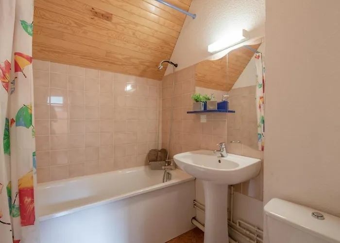 Duplex 3 Pres Des Telecabines Et Thermes, 8 Pers. A Lary - Fr-1-296-286